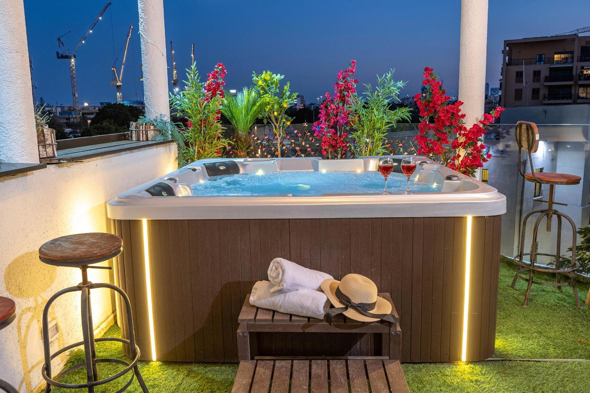 Апартаменты Luxurious Penthouse In Tel Aviv With Pool Номер фото